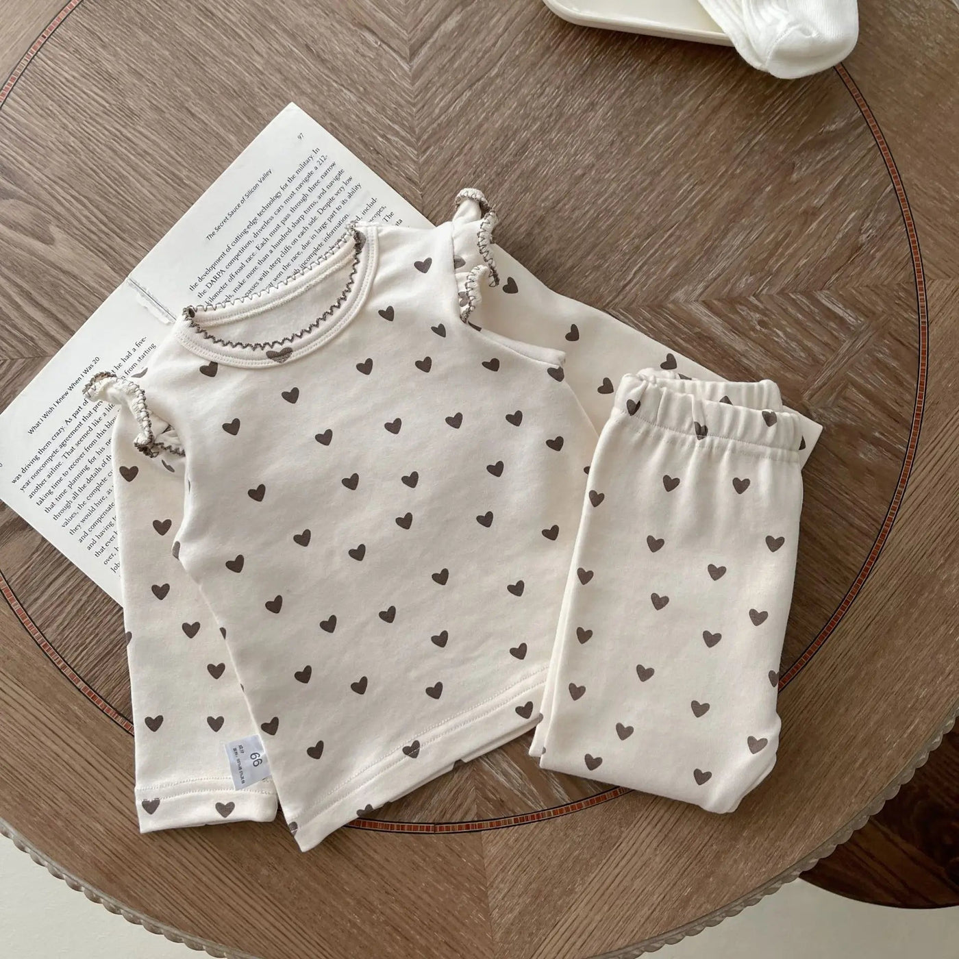 Hearts Fly Sleeves & Pants Set - Skaldo & Malin